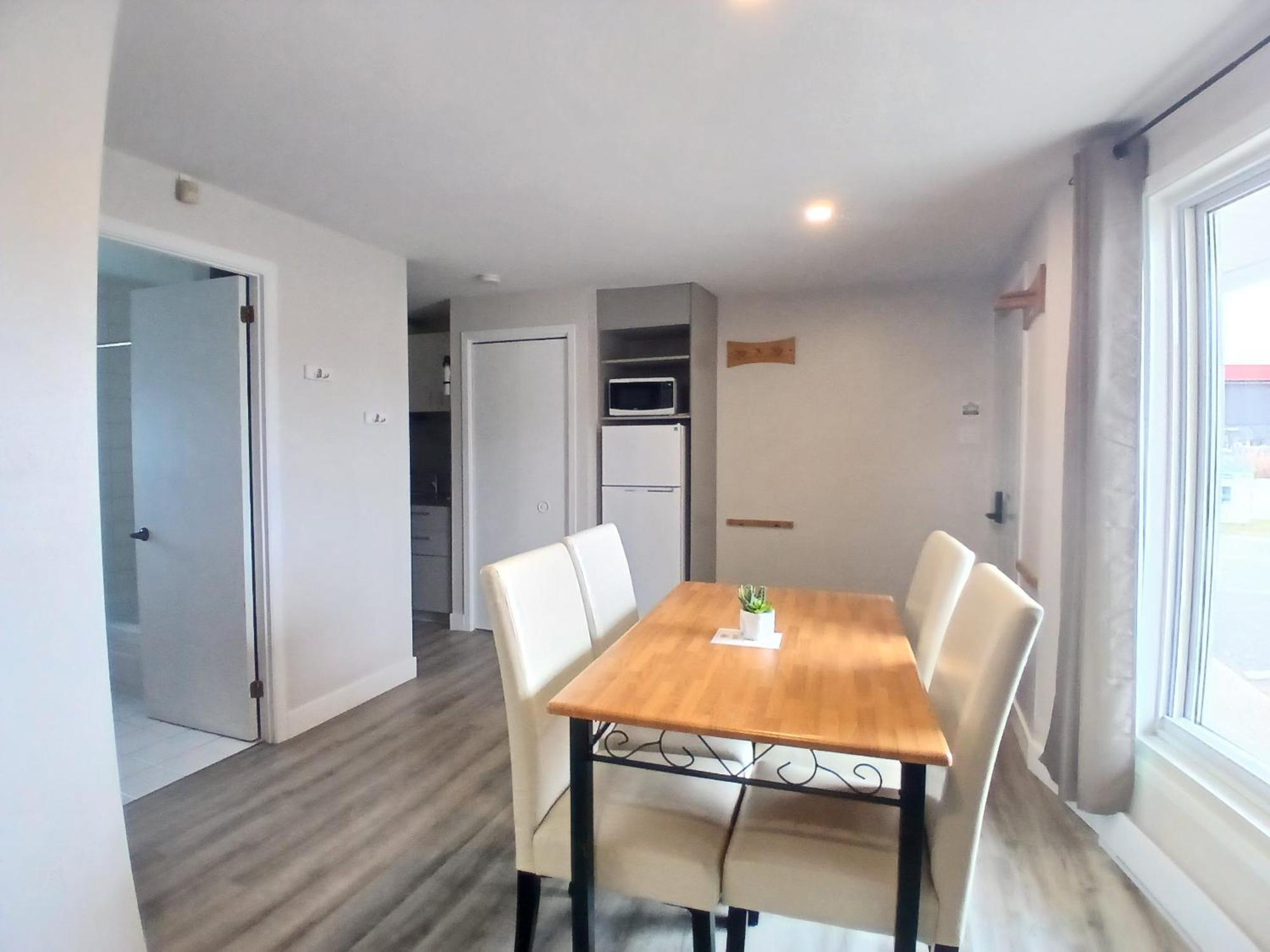 Ferienwohnung Habitations Zenith Sainte-Anne-de-Beaupré Exterior foto